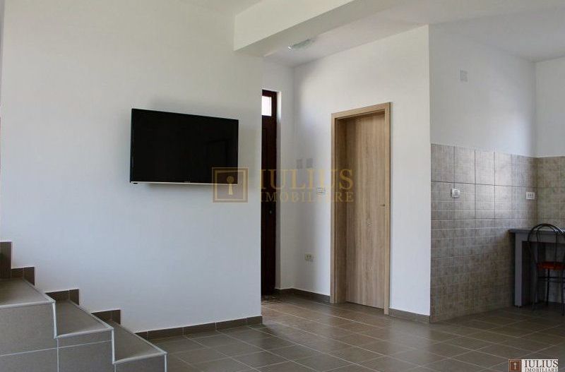 2 dormitoare, 80 mp utili, gradina si curte proprie de 300mp. - Poză 24