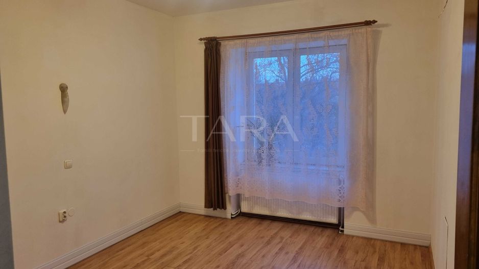 Ultracentral, 3 camere în vila interrbelica, cu grădină si curte! - Poză 5