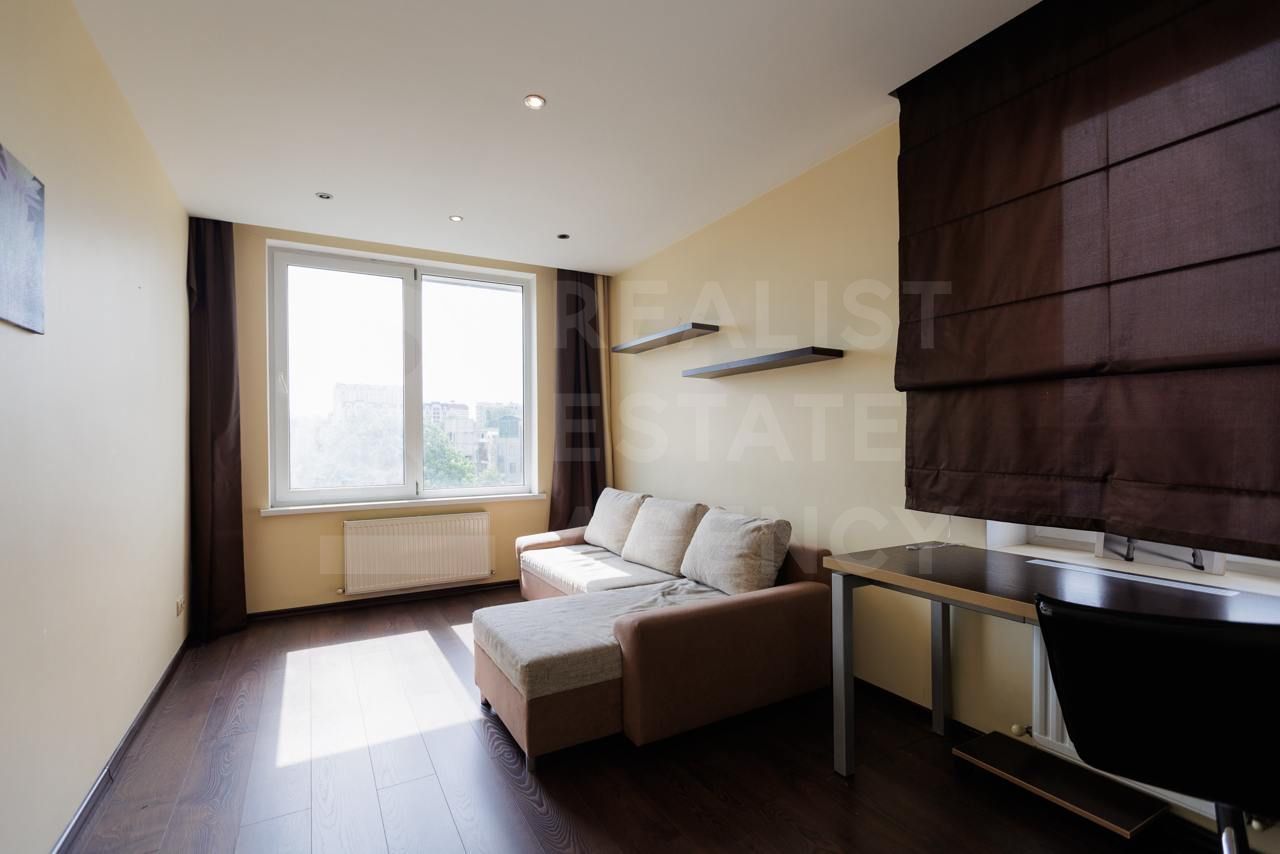 Vânzare, 3 dormitoare + living, str. Vasile Alexandri, Centru - Poză 3