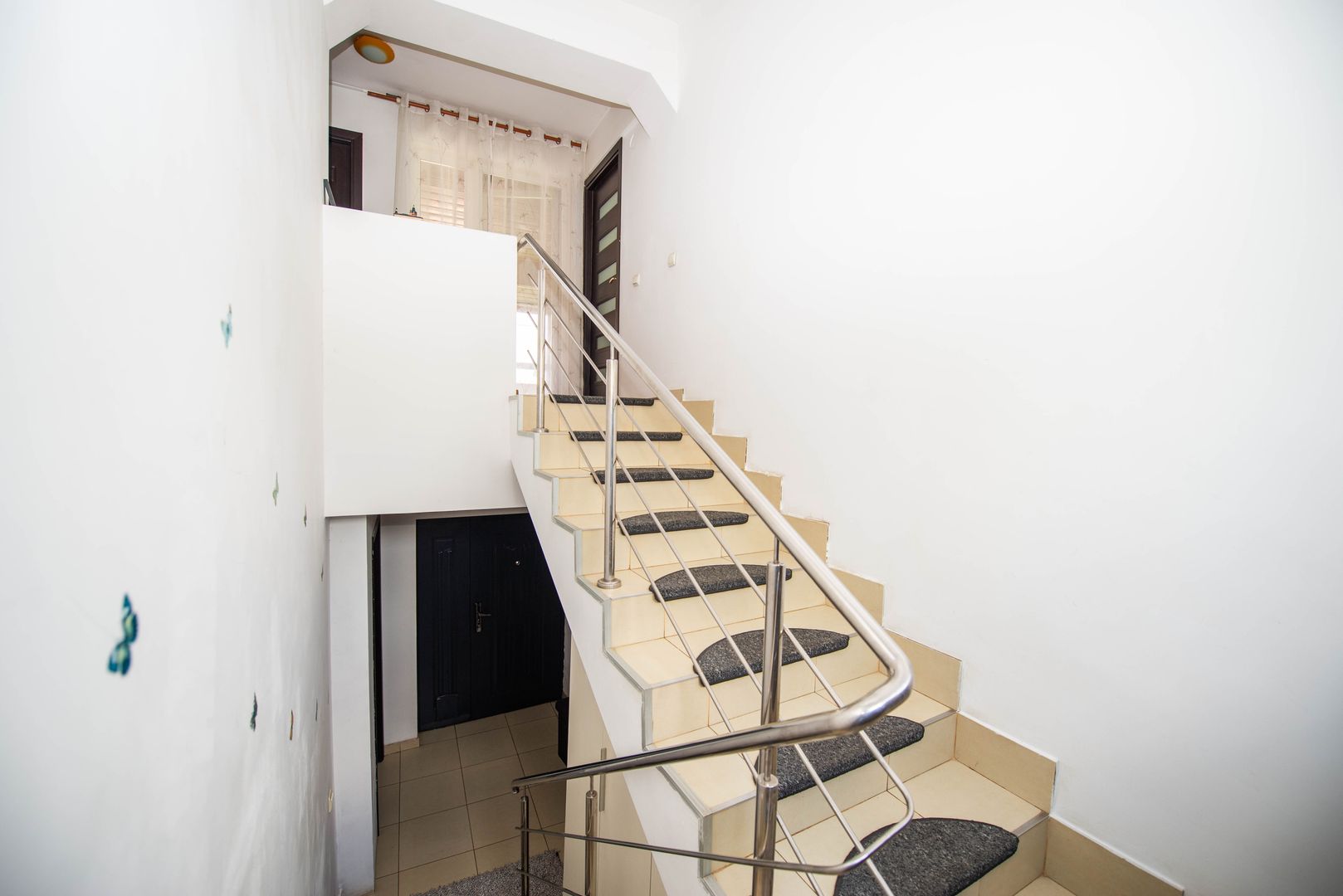 Casa Vila individuala spatioasa cu gradina de vanzare comuna Berceni - Poză 5
