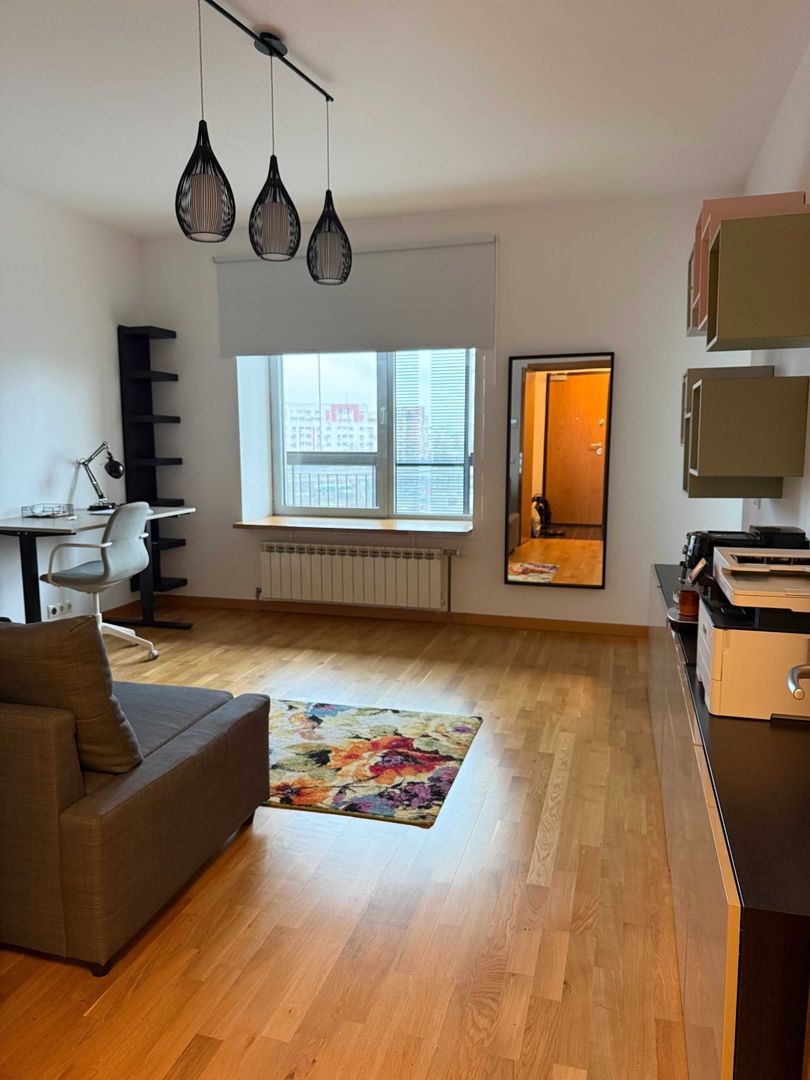 Închiriere Apartament 2 camere, 67 mp, renovat, Asmita Gardens, etaj 3/25 - Poză 1