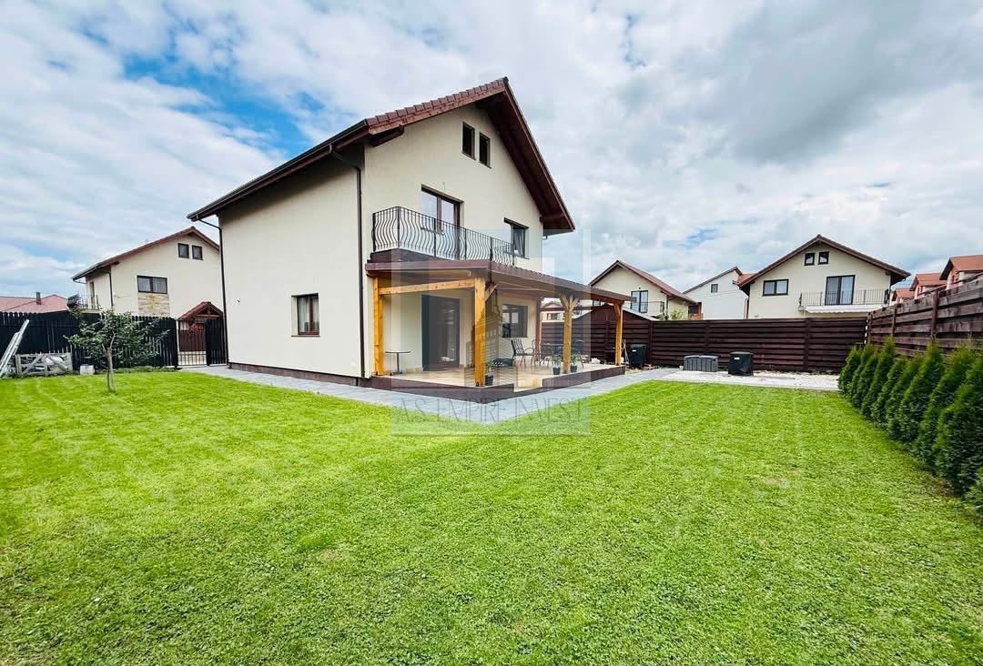 Casă 4 camere de vânzare – Izvor Tărlungeni (5 km de Brașov) - Poză 1