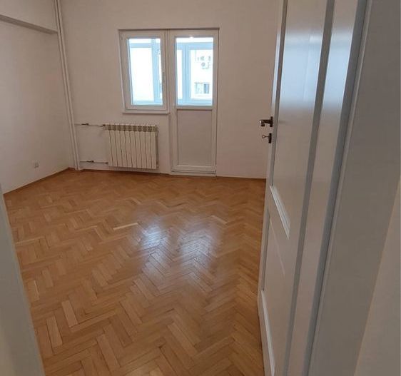 De Inchiriat Apartament 4 camere Universitate sector 2 - Poză 3