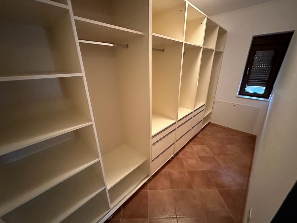 VILA  - ARADULUI. -British - Poză 47