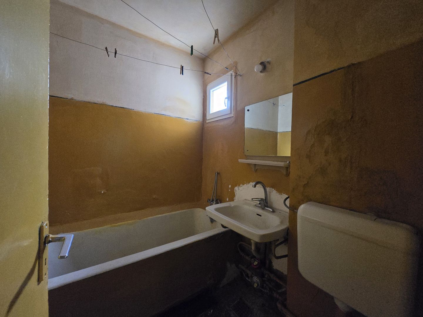 2 CAMERE ^ Plaza Romania ^ decomandat ^ baie cu geam ^ COMISION 0% ^ bloc tip P - Poză 7