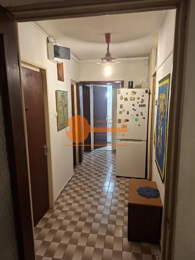 Apartament cu 3 camere in zona Lujerului - Poză 7