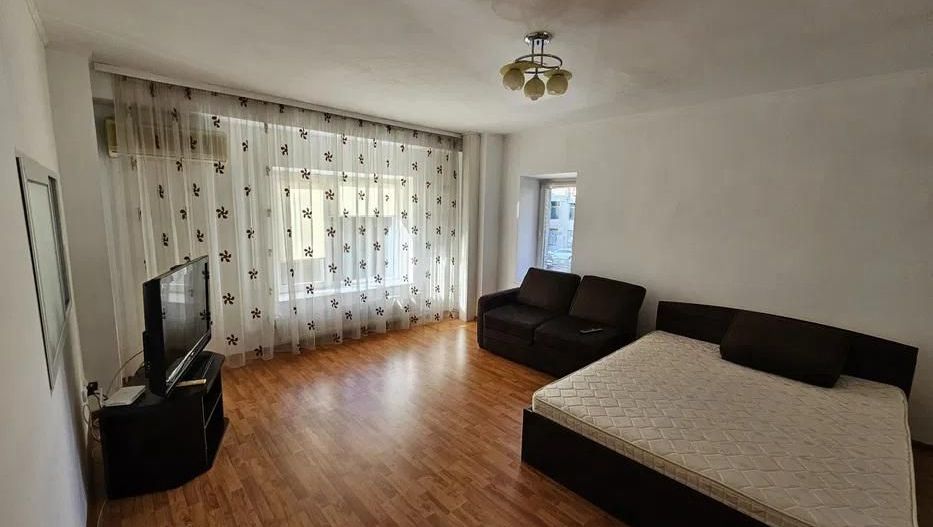 GARSONIERA- UNIRII, METROU 11 MINUTE, MOBILAT MODERN - Poză 1