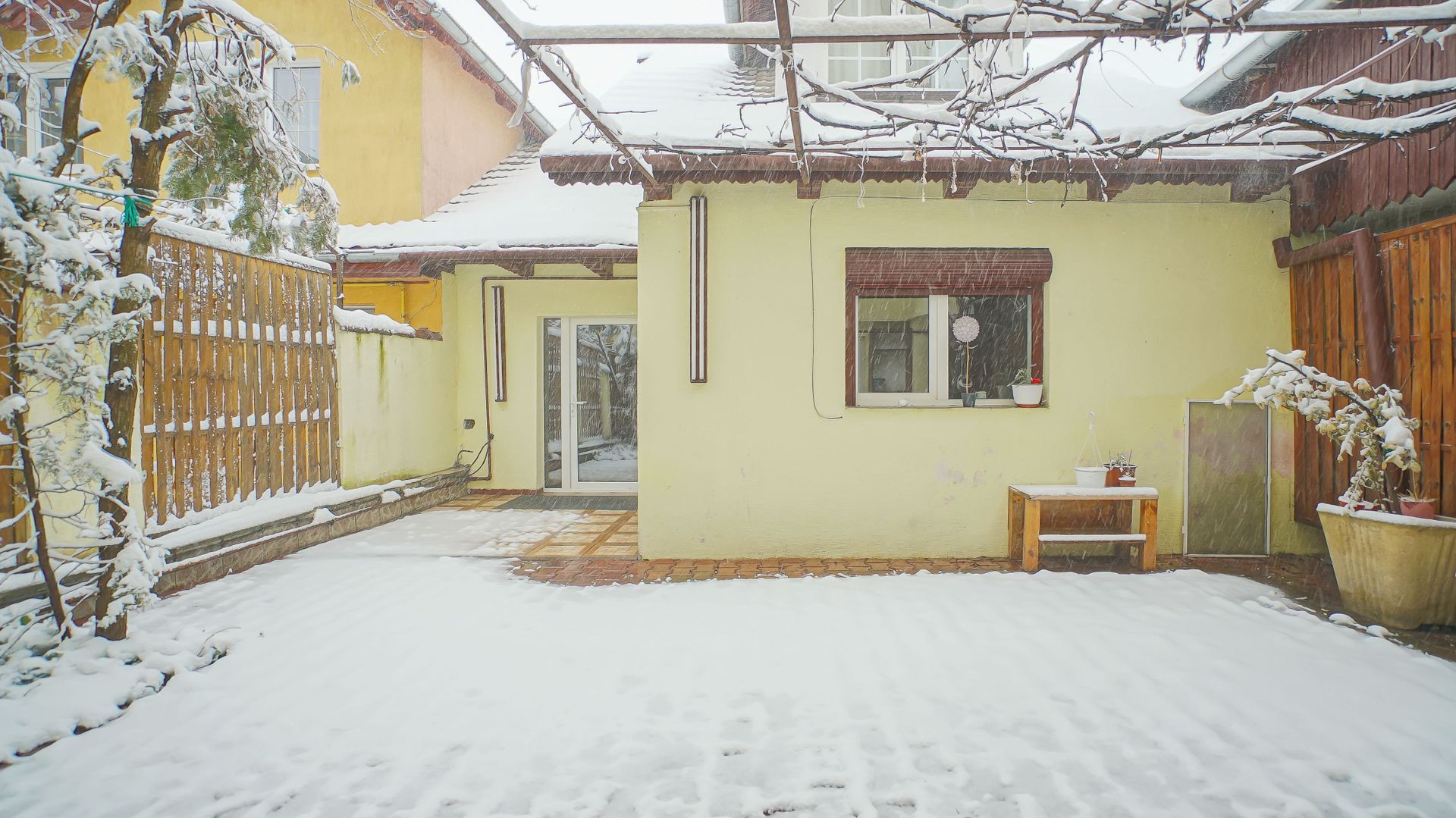 Spatiu Comercial modern 200mp, vad pietonal si auto, Bartolomeu - Poză 26