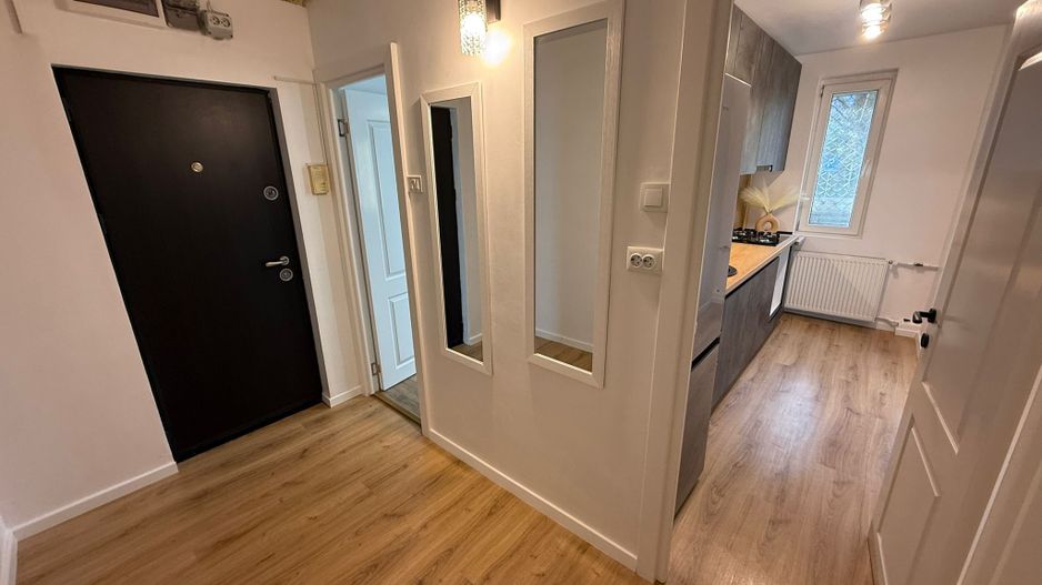 Garsoniera Renovata - Decomandata - Gorjului - Metrou 10 minute - Poză 2