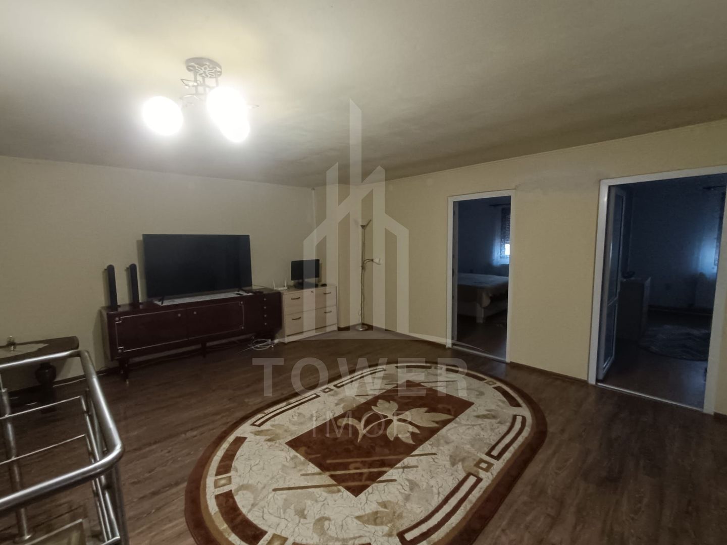 Casă de vânzare în satul Roșia cu vedere panoramică spre Munții Făgăras - Poză 13