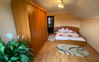 Casa 210 mp-garaj-curte amenajata-panouri solare-Ghinda - Poză 3