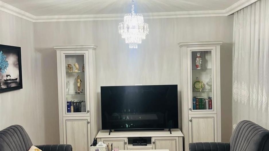 Casa de vanzare  P+E Oradea cartier Grigorescu - Poză 1