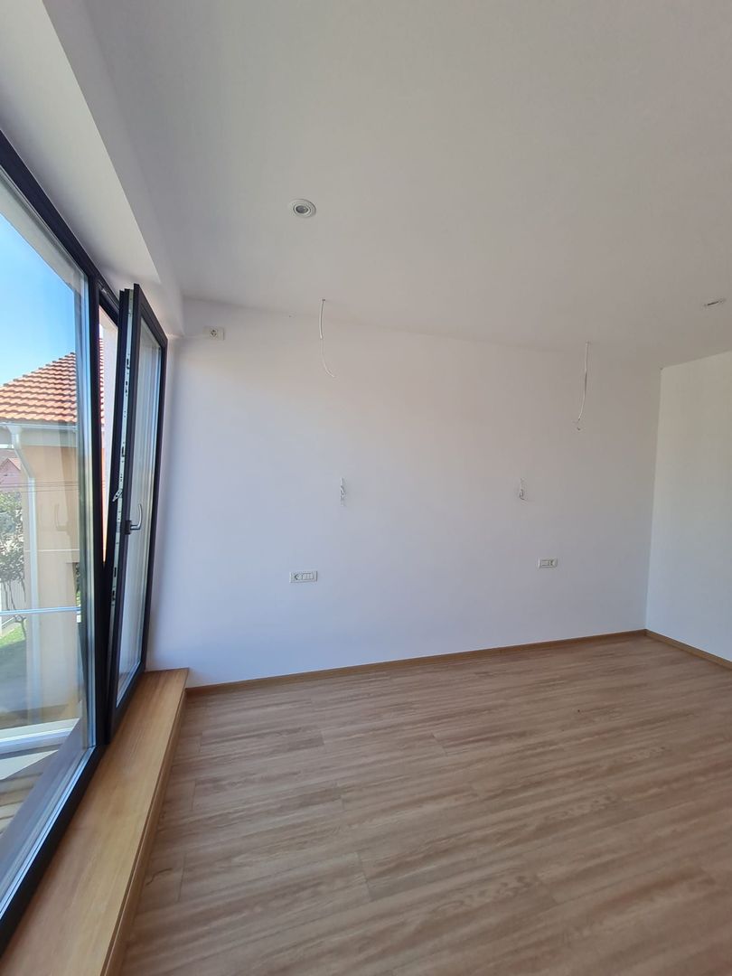 Minimalist în Timișoara - Poză 37