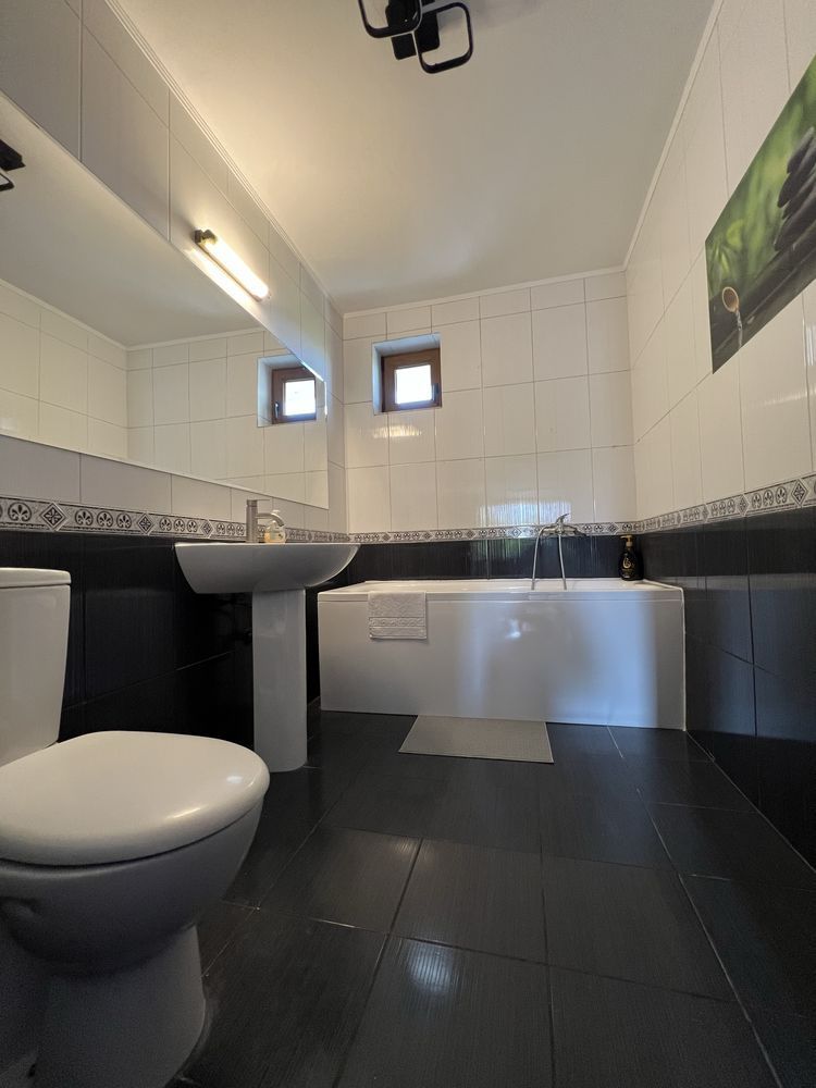 Inchriez apartament  40 mp,Bucuresti utilat ,renovat 15 min Pta Unirii - Poză 8