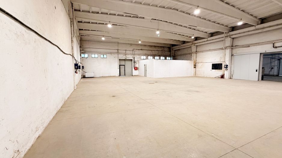 Hala industriala de închiriat Arad  850 mp  acces TIR - Poză 3