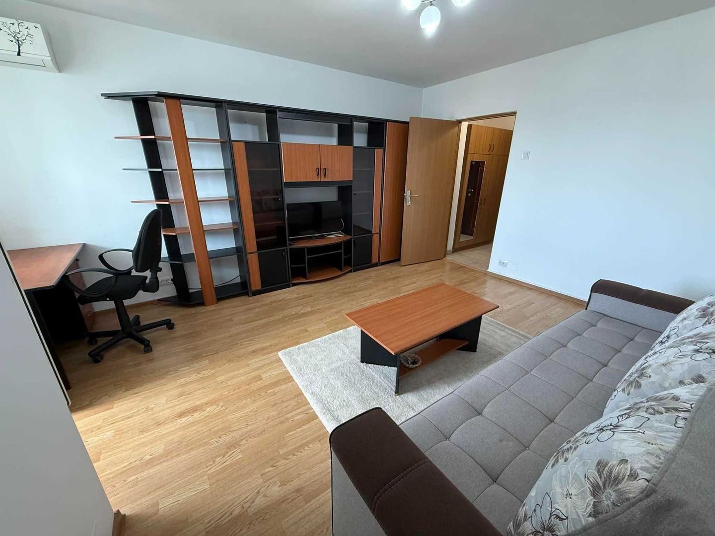 Garsoniera renovata, Nicolae Grigorescu, metrou aproape, bloc reabilitat - Poză 2