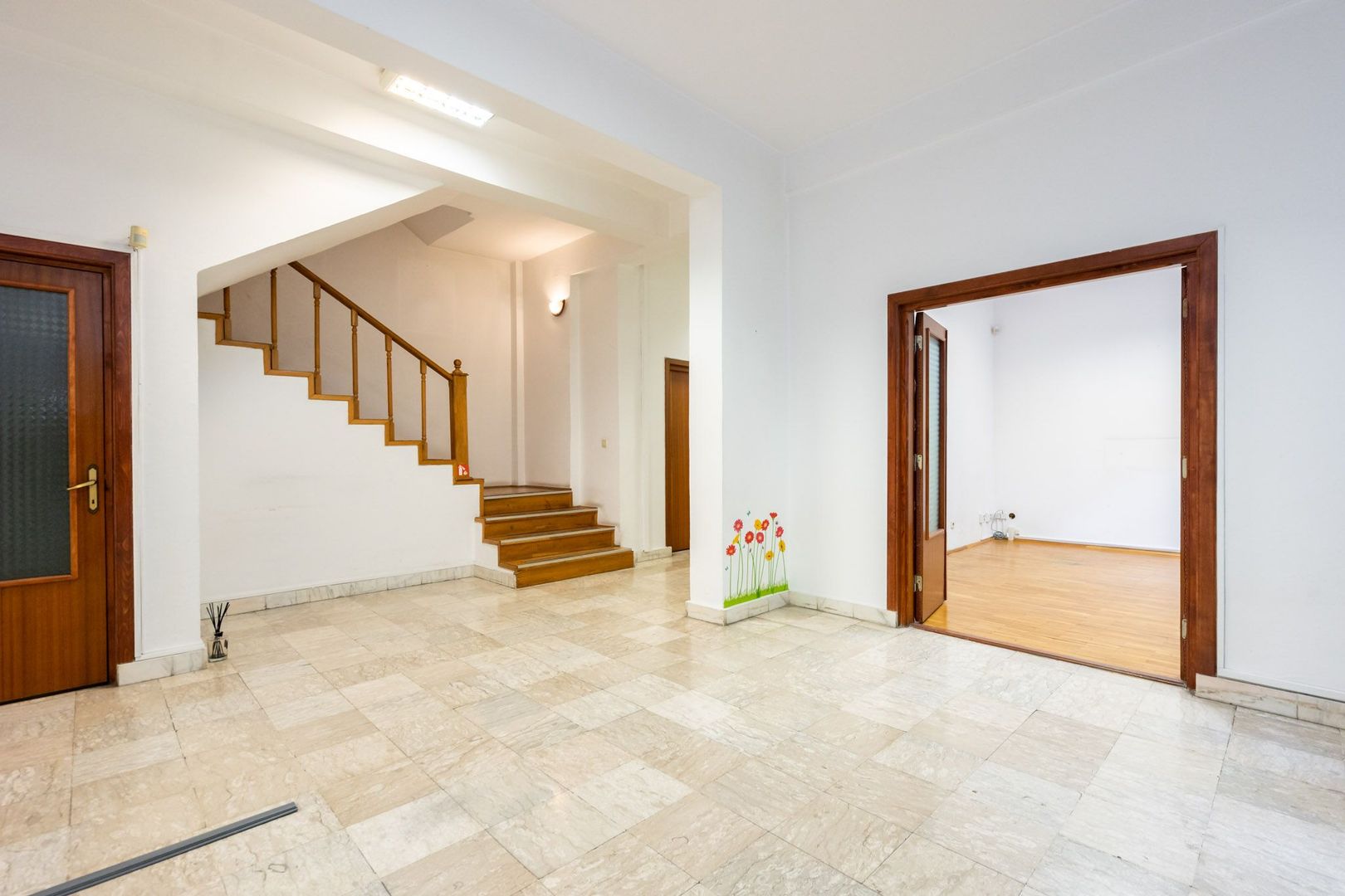 OPORTUNITATE CLADIRE D+P+2 LASCAR CATARGIU | VICTORIEI - Poză 2