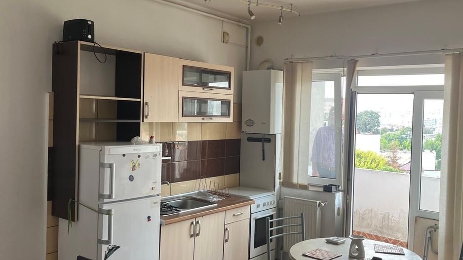 Apartament cu 3 camere | Popa Tatu | Semidecomandat - Poză 5