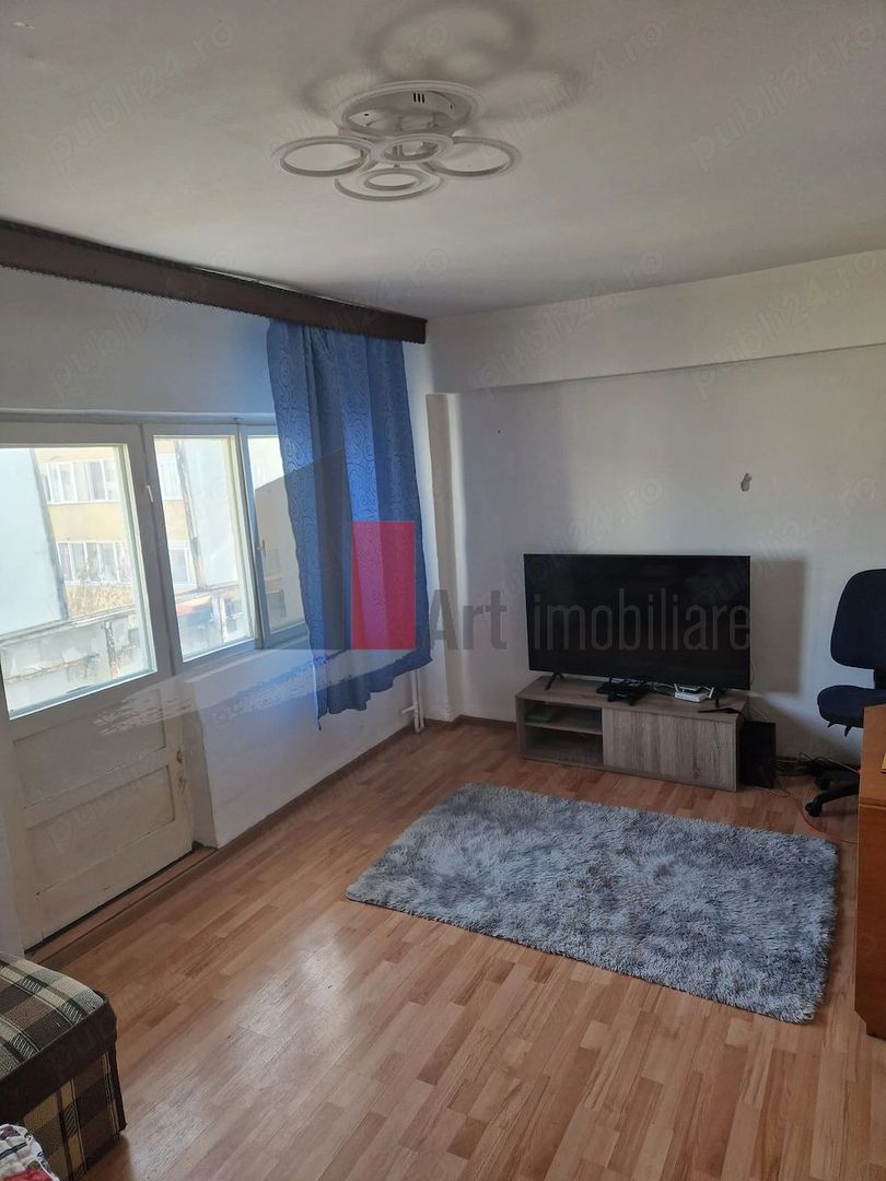 APARTAMENT 2 CAMERE  MARGEANULUI - Poză 1