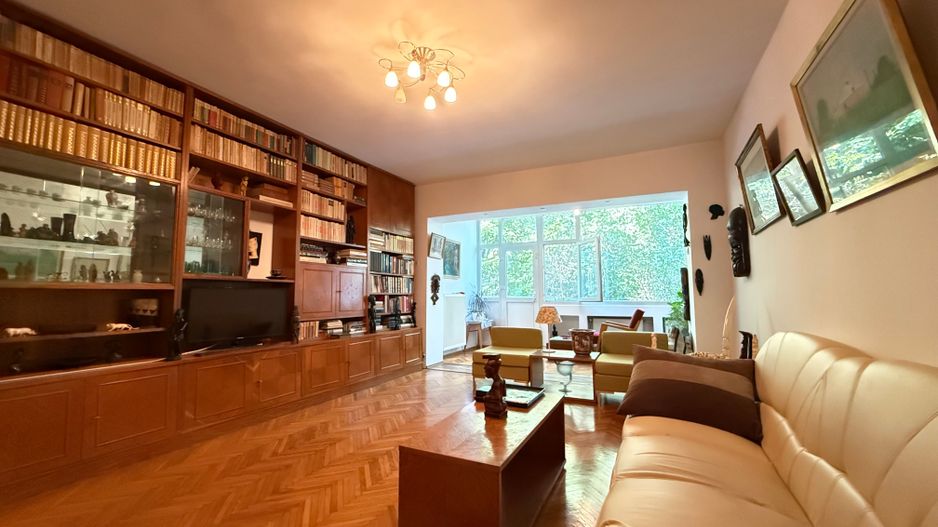 De vanzare 4 camere, curte exclusivă 250 mp, Str. Uruguay - Bucuresti - Poză 5