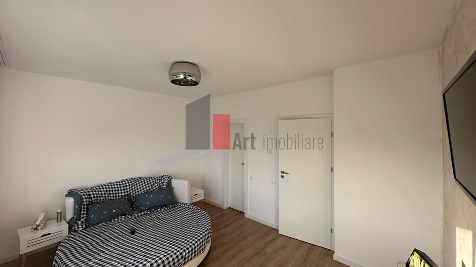 Casa - 5 camere mobilat partial cu 2 locuri de parcare - Poză 7
