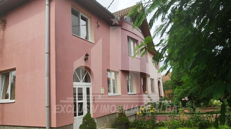 Casa tip duplex de vanzare, Barabant - Poză 1