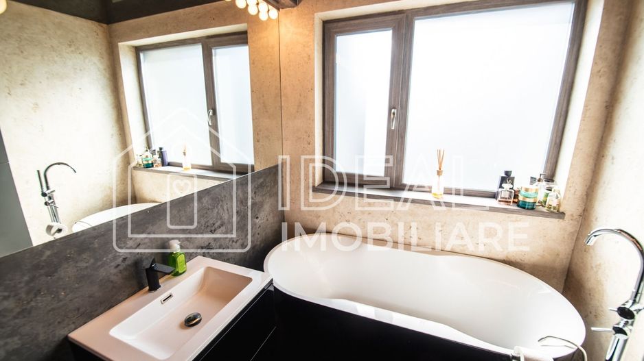 Casa Moderna cu 4 camere si terasa, zona Pictor Brana, Selimbar - Poză 13