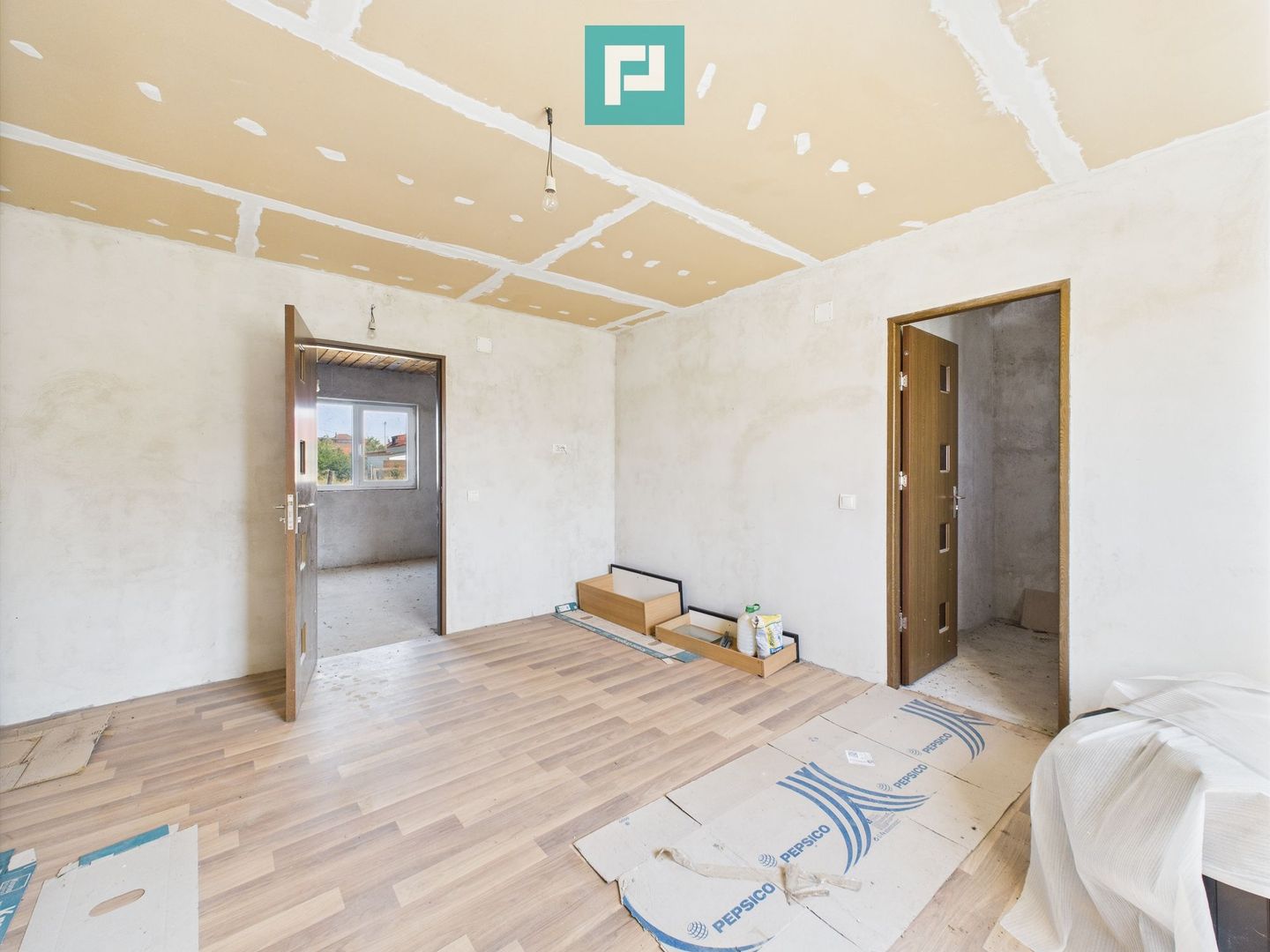 Casa la gri in Frumuseni - Poză 6