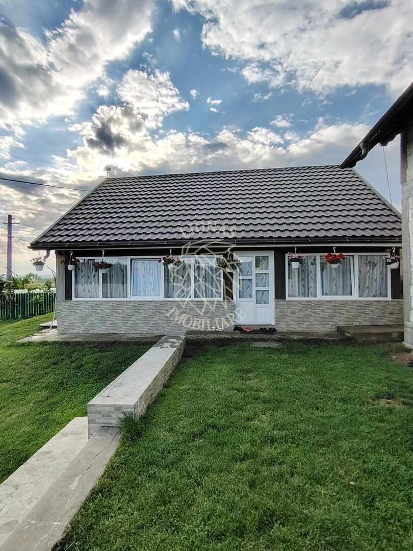 2 Case 240 mp-teren 1328 mp-livada-Cristesti 48 km de Piatra-Neamt - Poză 6