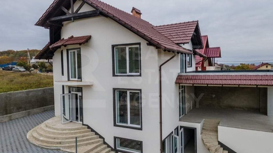 Vânzare, casă, 2 nivele, 260mp + 5 ari, strada Codrilor, Sociteni - Poză 2