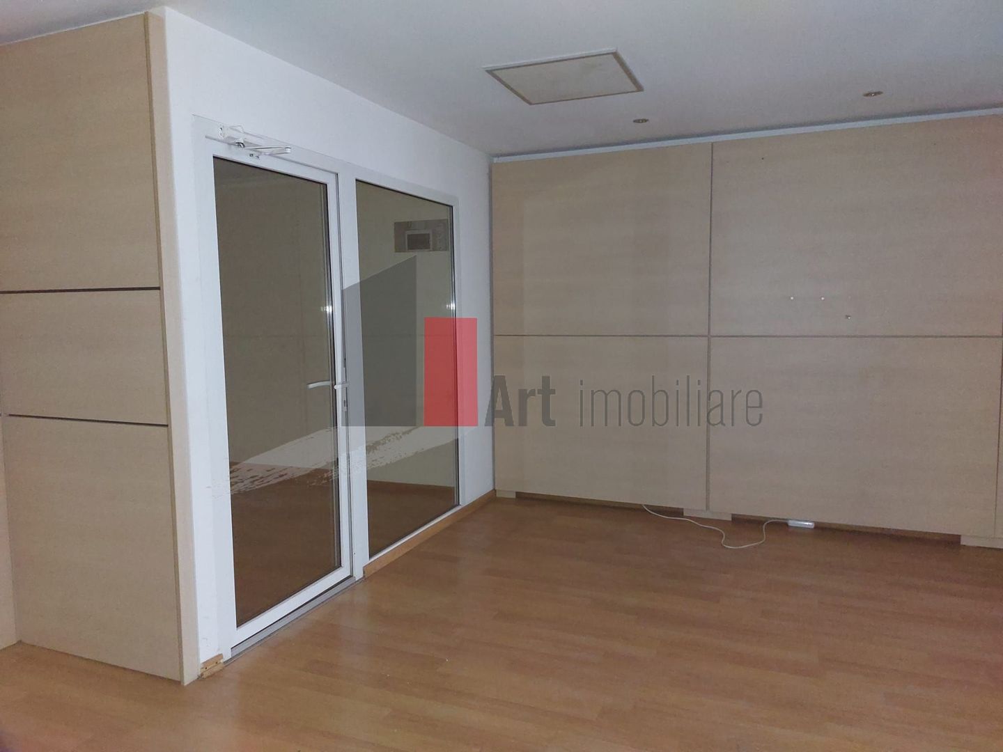 Spatiul industrial "LOKAL" pentru depozitare/productie, in incinta APACA - Poză 6