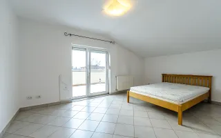 Casă situată pe strada Constituției, Aradul Nou - Poză 11