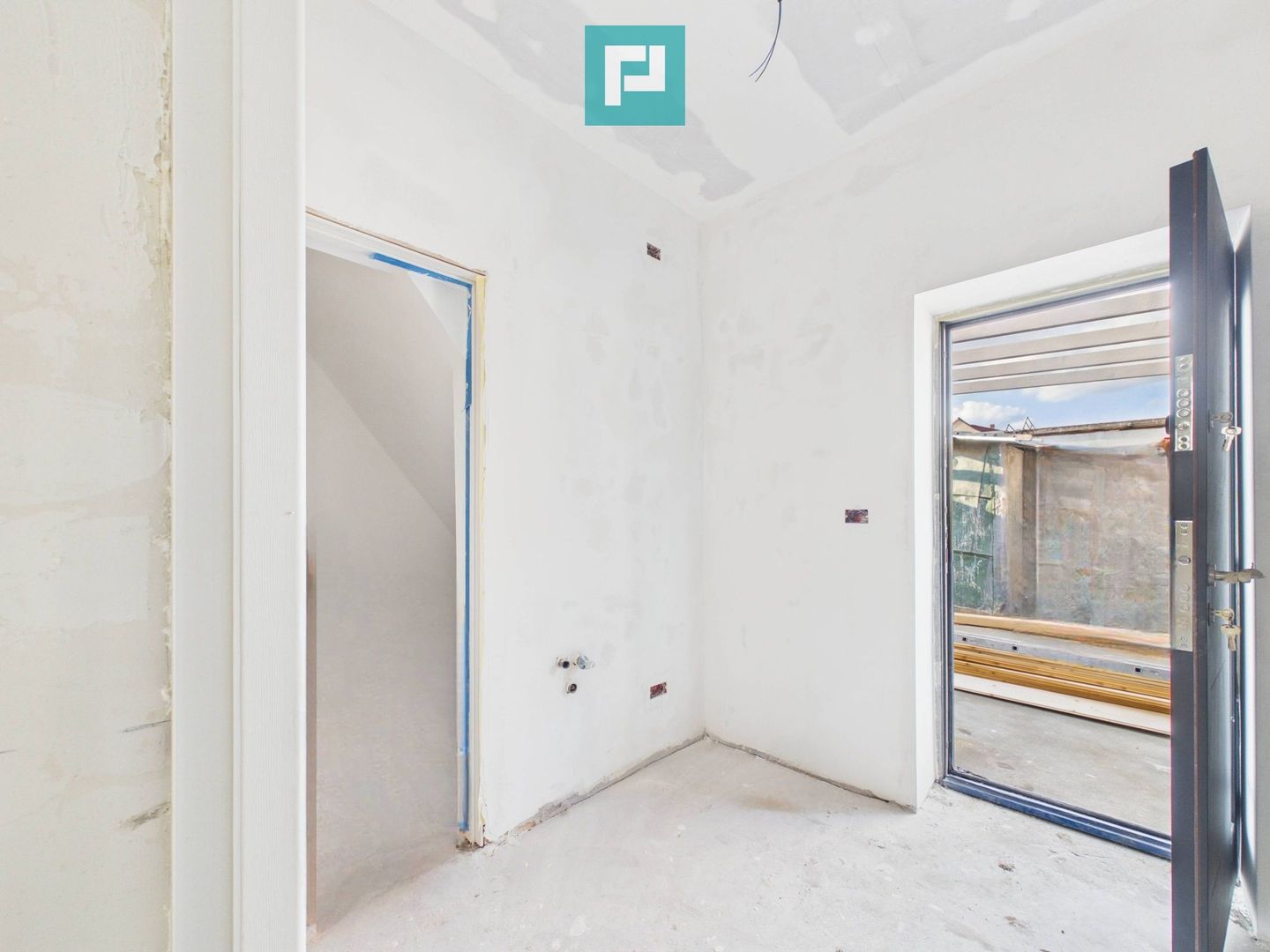 Apartament la casă în Pârneava - Poză 10
