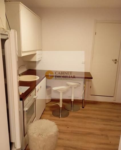 Calea Victoriei I Garsoniera in vila  I P+2 I Vedere stradala - Poză 4