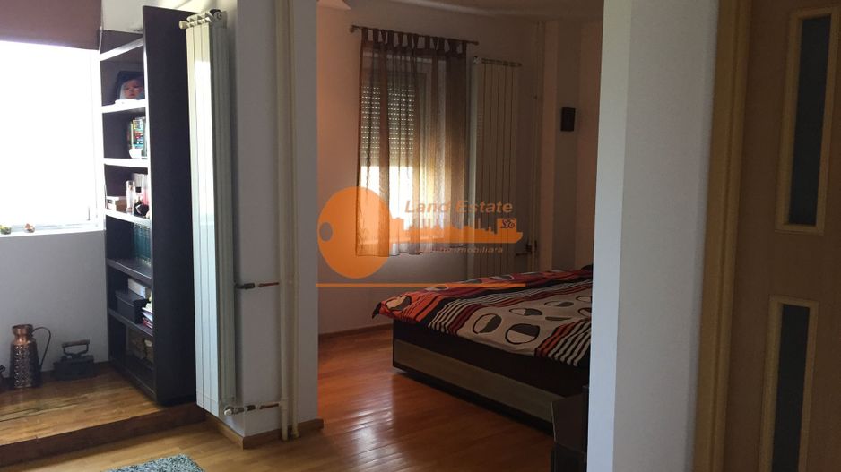 Vanzare 3 camere Vacaresti ( bloc 1985-aproape de metrou ) - Poză 22