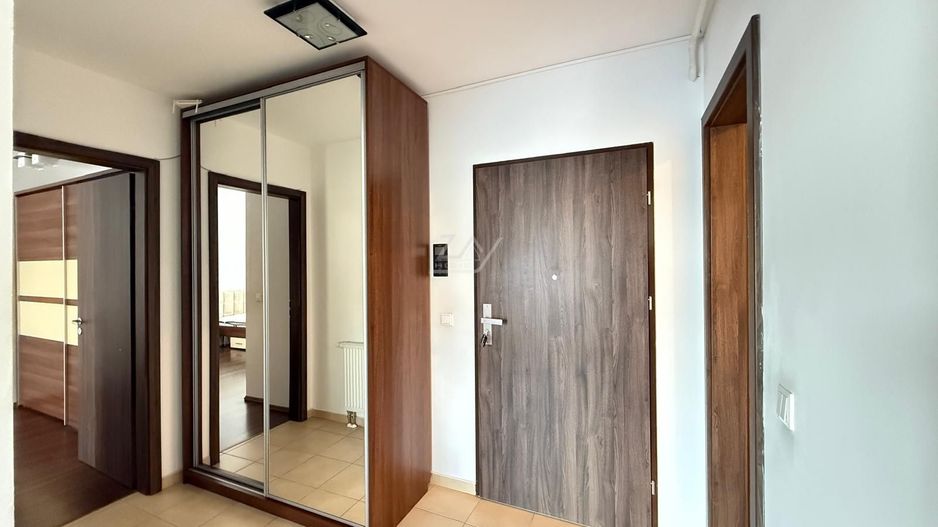 Complex Uranus. Balcon mare. Loc de parcare subteran. - Poză 10