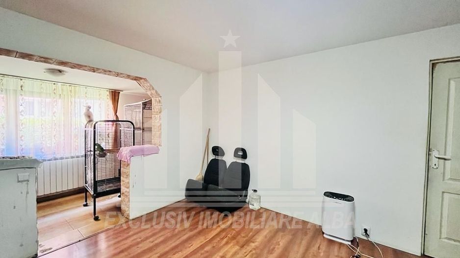 Apartament 2 camere Cetate cu gradina - Poză 2