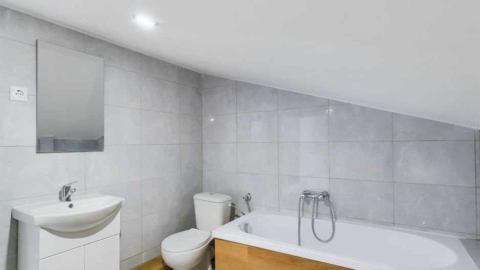 Casă cu 4 camere, renovată, în zona Gării de Nord - Poză 19