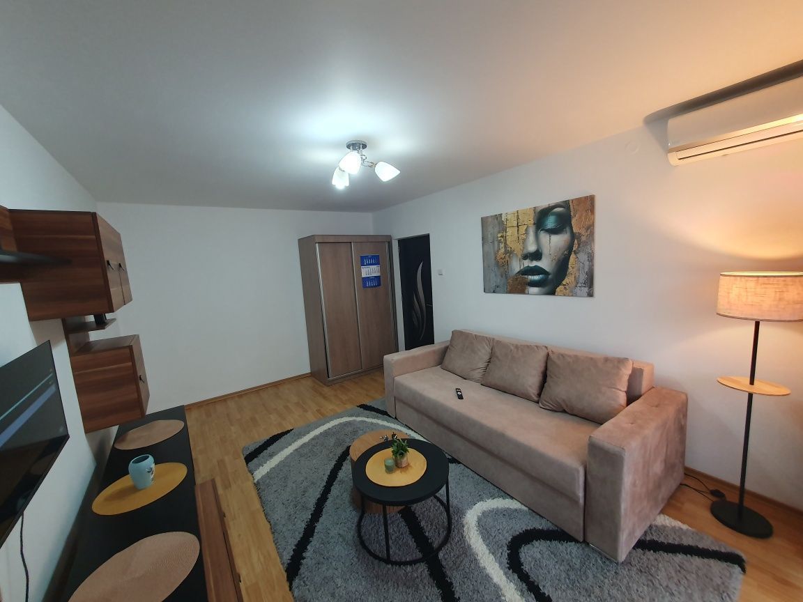 Apartament 2 camere Aparatorii Pariei-Loc Parcare - Poză 1