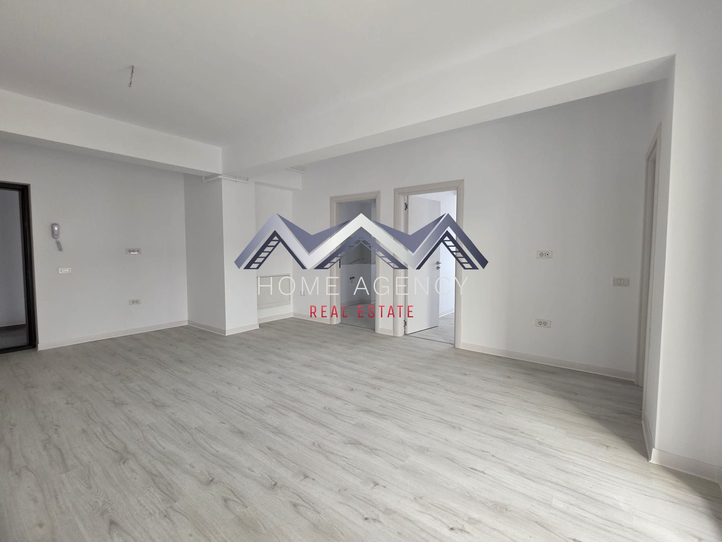Apartament 2 camere Otopeni central - Poză 1