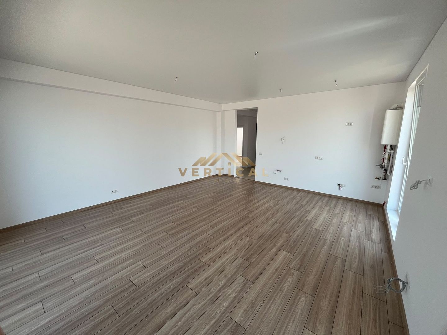 Casă Modernă cu 2 Dormitoare și Curte Berceni Ilfov - Poză 5