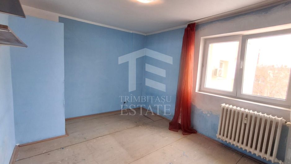 Apartament de vanzare 2 camere decomandat   Luica 35. - Poză 2