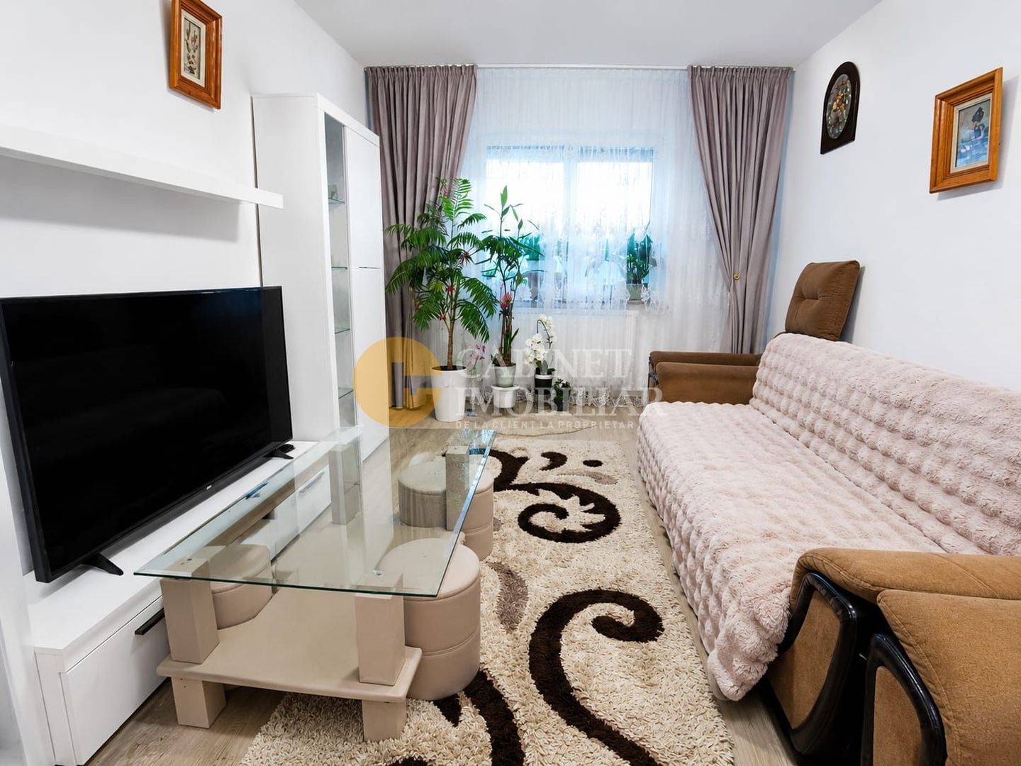 2 camere decomandat - 64 mp - mobilat&utilat - CUG - bloc NOU - Poză 1