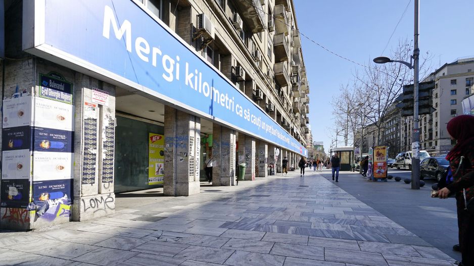 Spatiul comercial Piata Romana ,la coloane - Poză 1