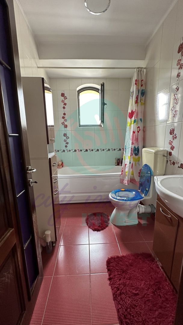 Vila 2013, bine compartimentata, aproape de metrou - Poză 15