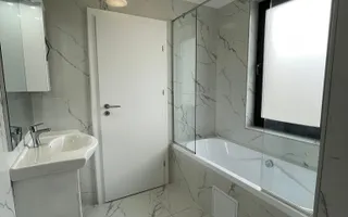Casă / Vilă cu 4 camere de închiriat - Dezmir - Poză 14