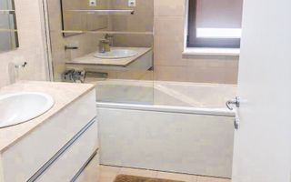 Un penthouse luminos și elegant cu priveliști de vis pe Iancu Nicolae - Poză 19