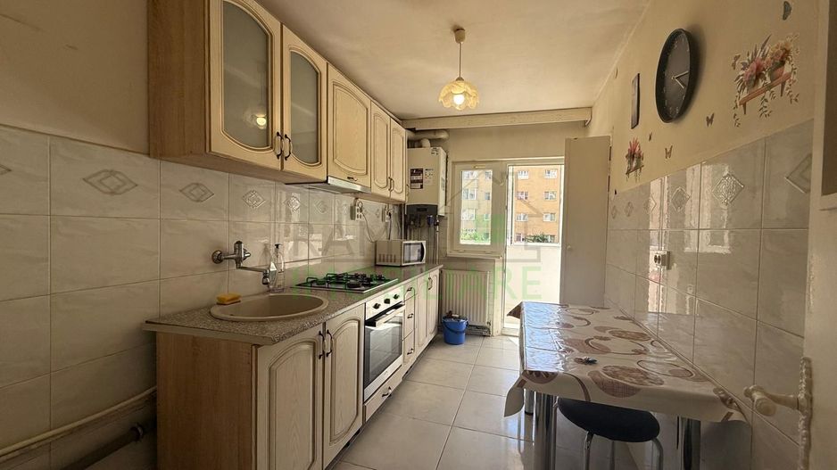 Apartament 3 Camere Decomandat, Etaj 1, Tractorul - Poză 2