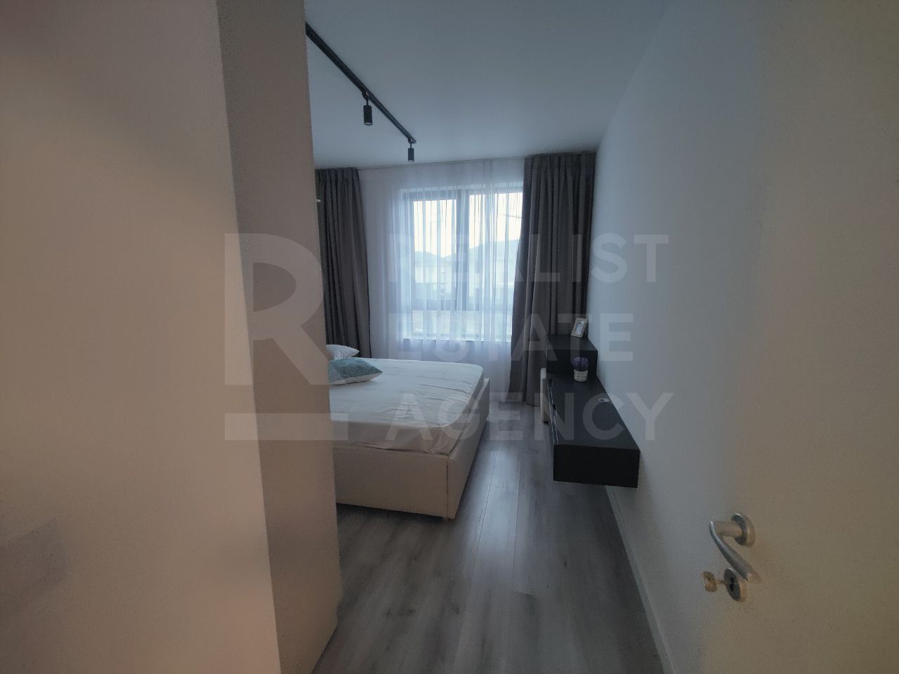 Vânzare, apartament, 2 camere + parcare înclusă în preț, Constanța - Poză 7