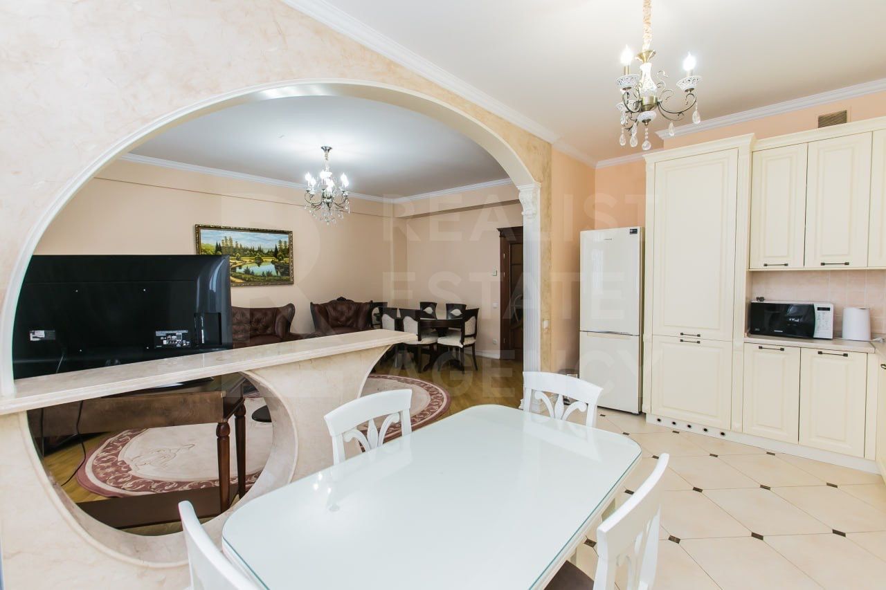 Chirie, apartament, 3 camere, Strada Sfatul Ţării, Centru - Poză 9